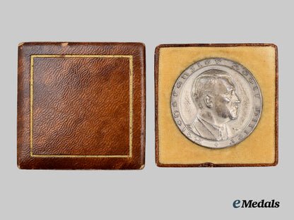 Germany, NSDAP. An AH Patriotic Medallion in Silver, with Case, by the Prussian Mint