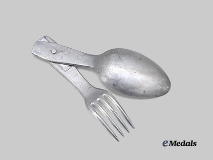germany,_wehrmacht._a_field_spork,_mid-_war_example,_by_e_s_m_e_medals__g62662_4