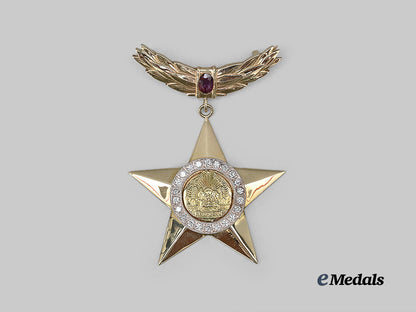 romania,_socialist_republic._a_hero_of_the_romanian_socialist_republic,_in_gold&_diamonds_e_medals__m0041-64_2
