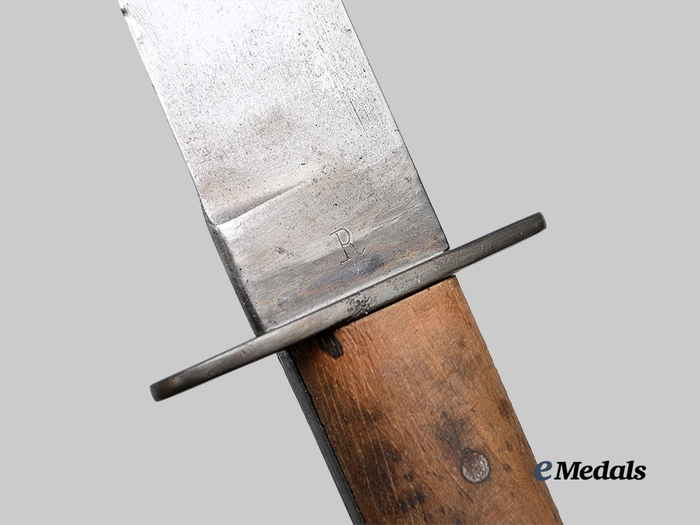 austria,_empire._an_m17_austro-_hungarian_trench_knife_with_steel_scabbard&_belt_loop_e_medals__e_u24937_9