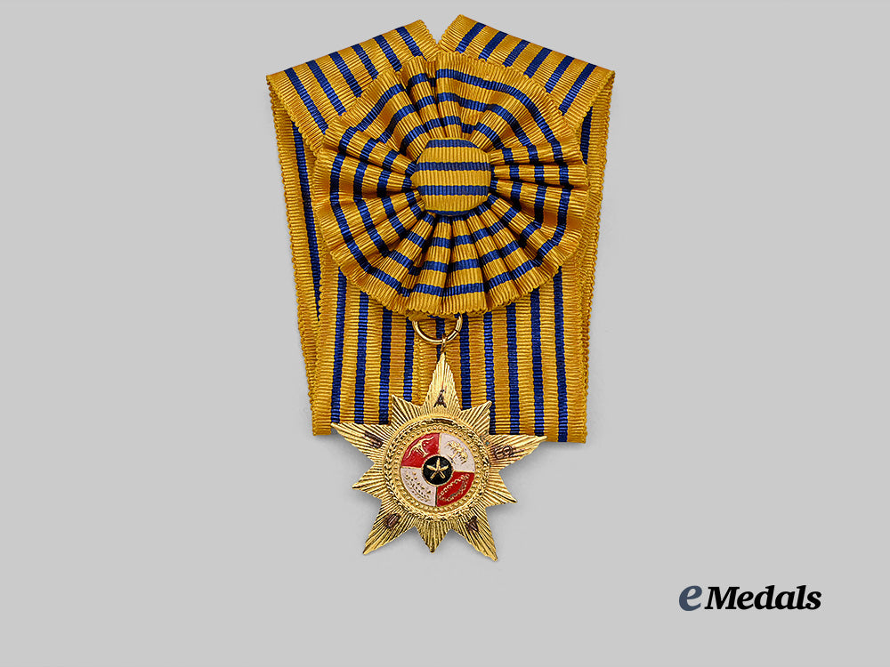 indonesia,_republic._a_star_of_the_republic_of_indonesia,_i_i_class_set_in_case_e_medals__m0332-36_5
