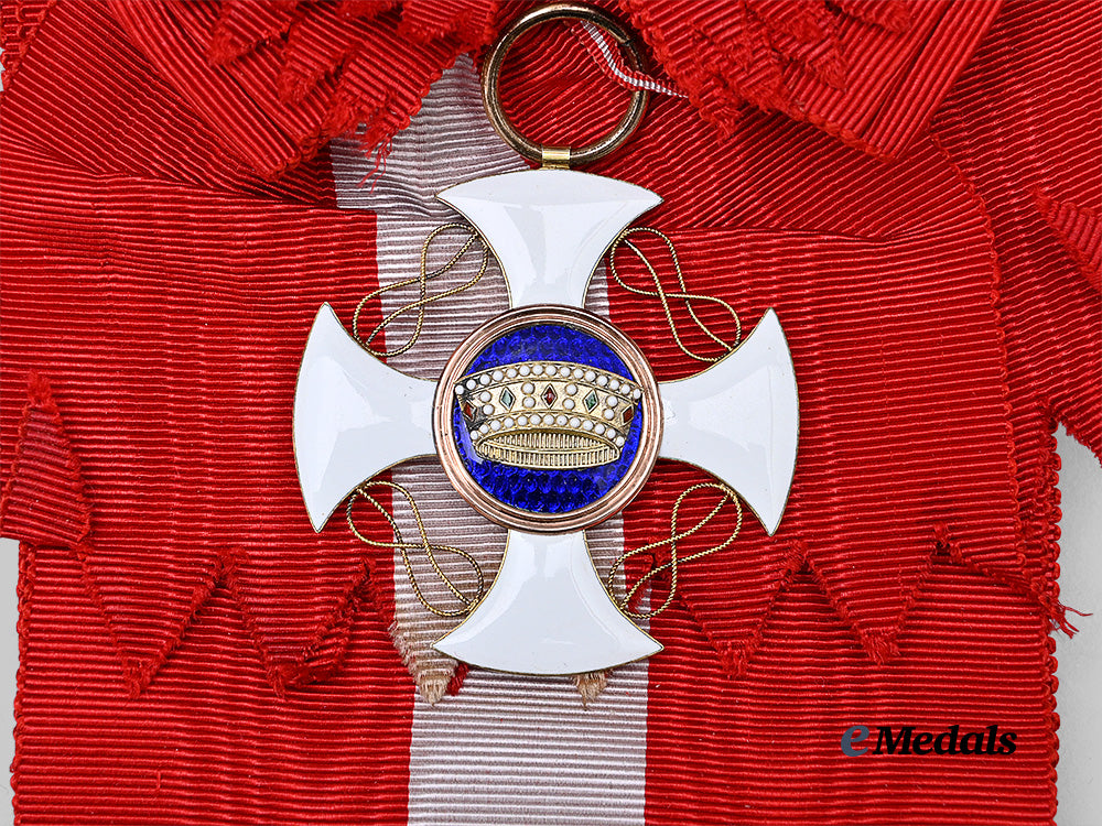 italy,_kingdom._an_order_of_the_crown,_grand_cross_set,_in_gold,_by_gardino_e_medals__m0332-75_8