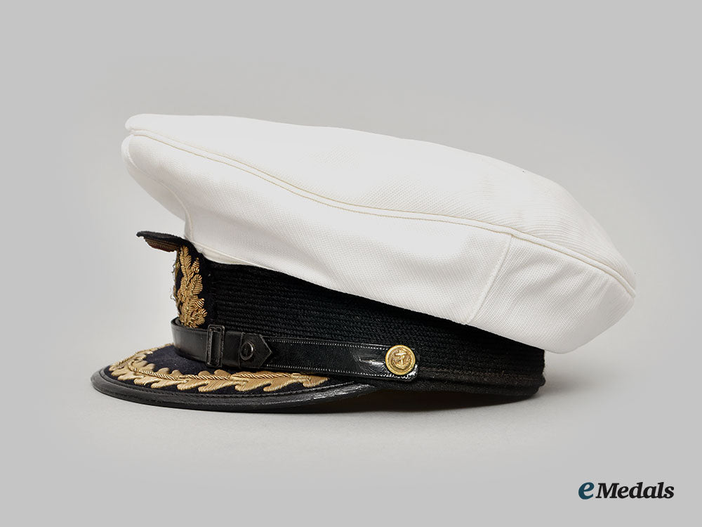 germany,_federal_republic._the_bundesmarine_uniform_of_kapitän_zur_see_hans_jenisch,_u-_boat_ace_and_knight’s_cross_recipient_l22_mnc3659_361