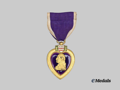 united_states._a_purple_heart_in_case,_numbered_e_medals__w8504_6