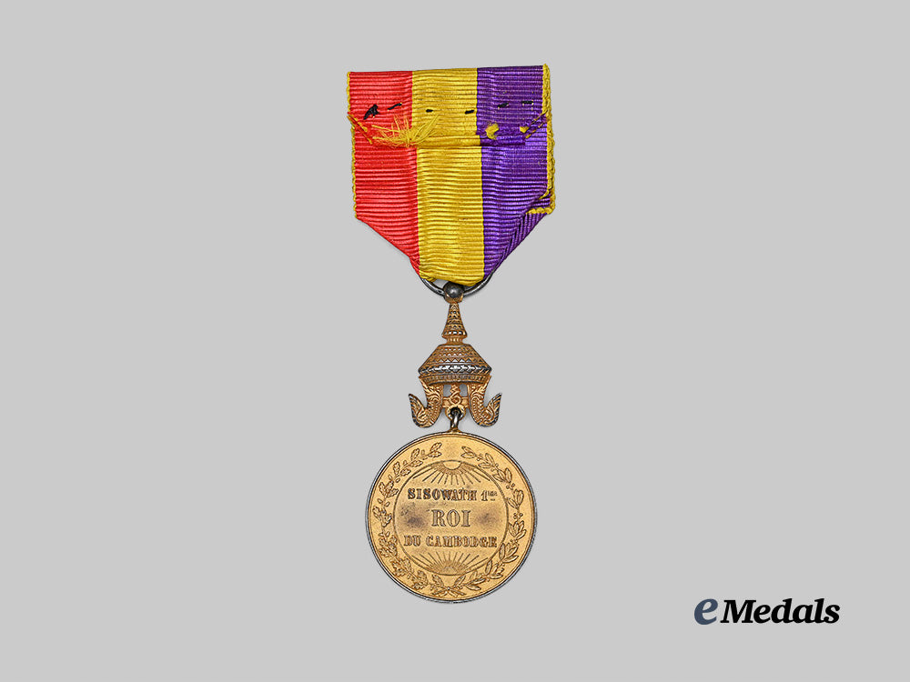 cambodia,_kingdom._medal_of_sisowath_i,_i_class,_gold_grade_e_medals__w8669_4