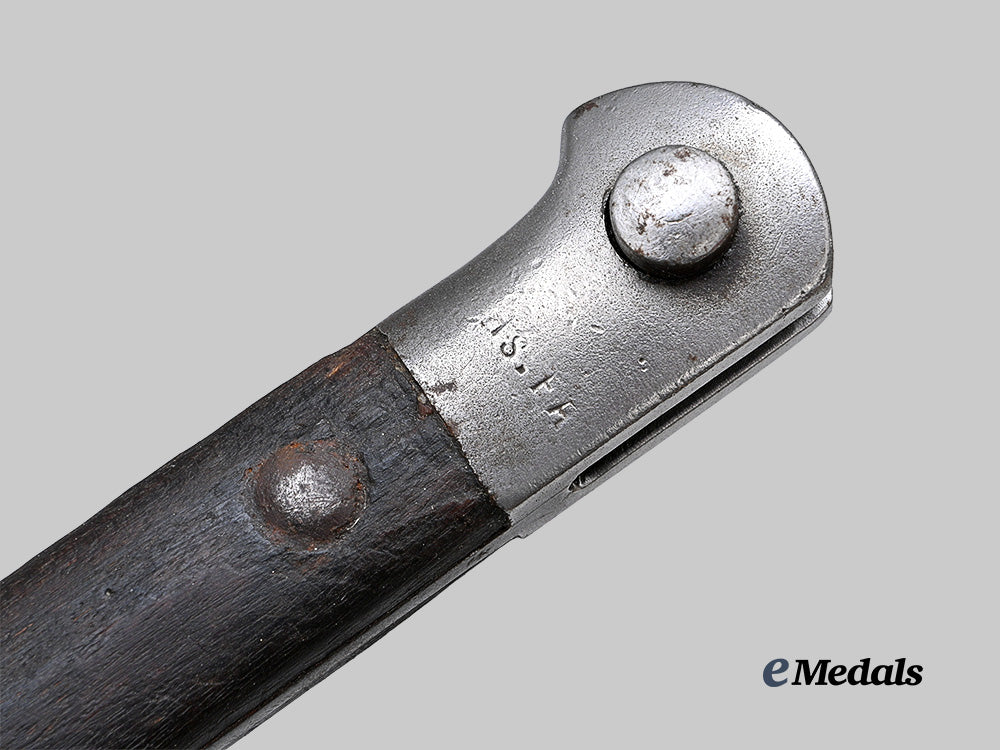 turkey,_republic._a_mauser_m1935_bayonet_with_scabbard_e_medals__e_u24849_8