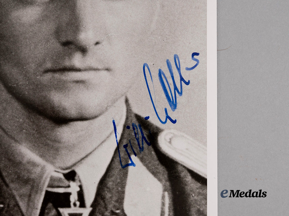 germany,_third_reich._a_lot_of_post-_war_signed_knight’s_cross_winner_photographs_e_medals__g62064_5
