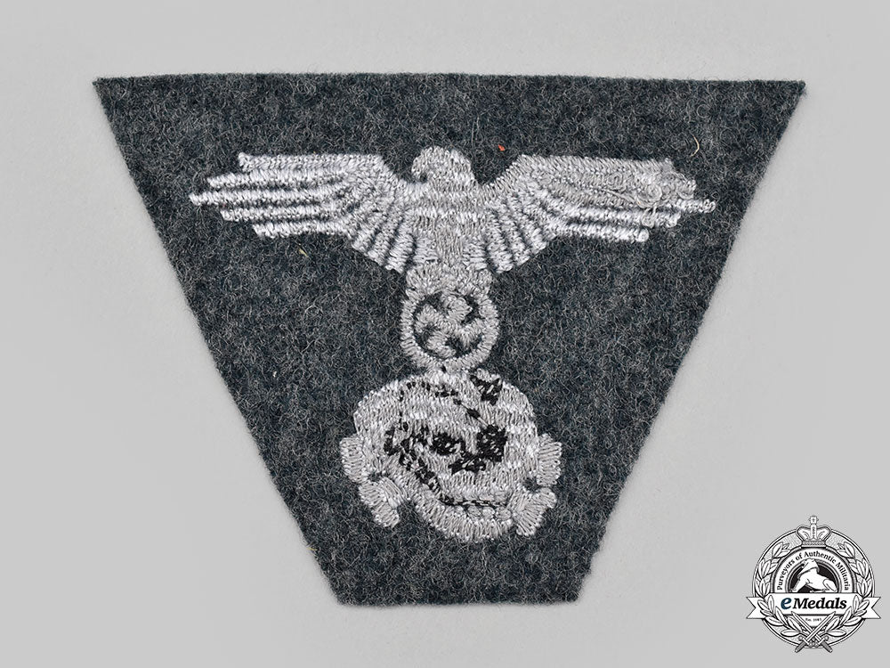 germany,_s_s._a_mint_and_unissued_late_war_waffen-_s_s_m43_field-_cap_trapezoid_insignia__l22__m_n_c5803_826