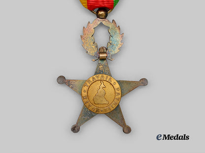cameroon,_republic._an_order_of_valour,_i_i_class_set,_by_arthus_bertrand,_in_case_e_medals__w8467_9