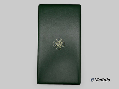 brazil,_republic._an_order_of_military_merit,_grand_officer_set_in_case,_c.1975_e_medals__m0332-35_2