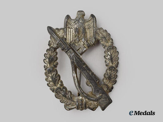 germany,_wehrmacht._an_infantry_assault_badge,_silver_grade,_by_gottlieb&_wagner___m_n_c0008
