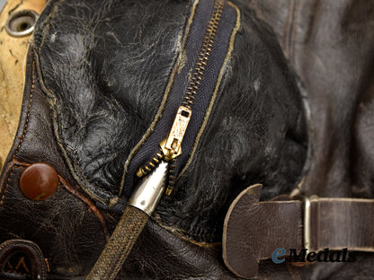 united_kingdom._a_second_war_r_a_f_flying_helmet,1940___m_n_c0033