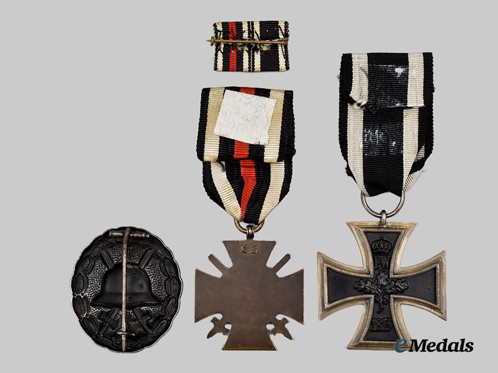 germany,_imperial._a_mixed_lot_of_first_world_war_service_decorations___m_n_c0059