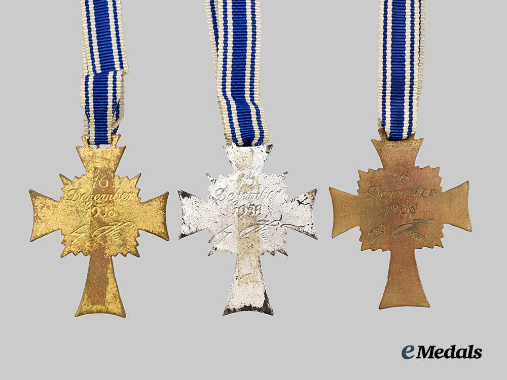 germany,_third_reich._a_mixed_lot_of_honour_crosses_of_the_german_mother,_all_grades___m_n_c0064