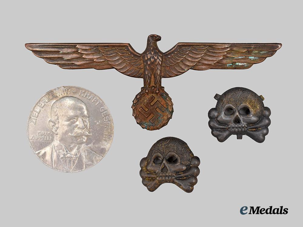 germany,_wehrmacht._a_mixed_lot_of_insignia___m_n_c0089
