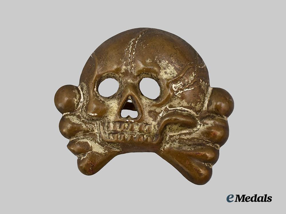germany,_s_s._a_first_pattern_visor_cap_totenkopf_insignia___m_n_c0095