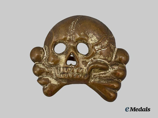 germany,_s_s._a_first_pattern_visor_cap_totenkopf_insignia___m_n_c0095