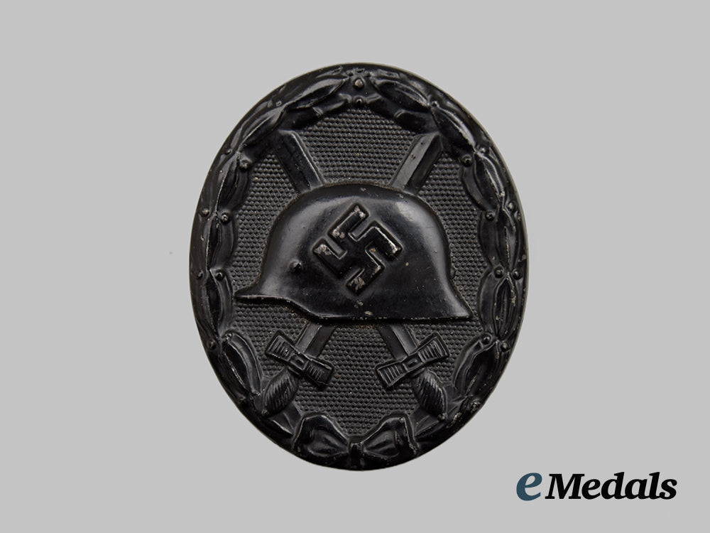 germany,_third_reich._a_black_grade_wound_badge,_with_carton_of_issue___m_n_c0098