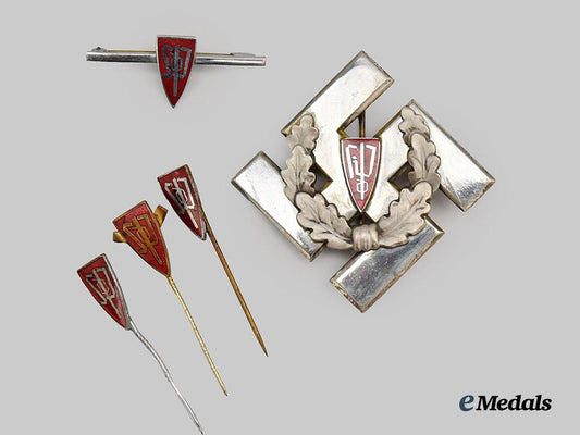 germany,_third_reich._a_rare_lot_of_czechoslovakian_german_minority_party_membership_insignia___m_n_c0100-(1)