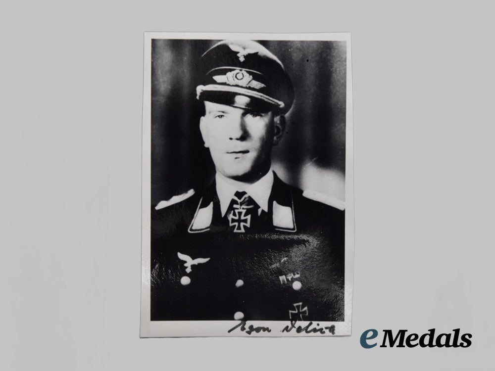 germany,_wehrmacht._a_lot_of_post-_war_signed_knight’s_cross_recipient_photos,_with_letters___m_n_c0100