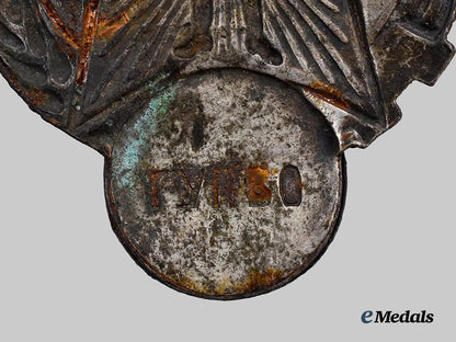 russia,_soviet_union._a_scarce_voroshilov_sharpshooter_badge,_i_i._grade,_red_army“_r_k_k_a”_variant___m_n_c0121
