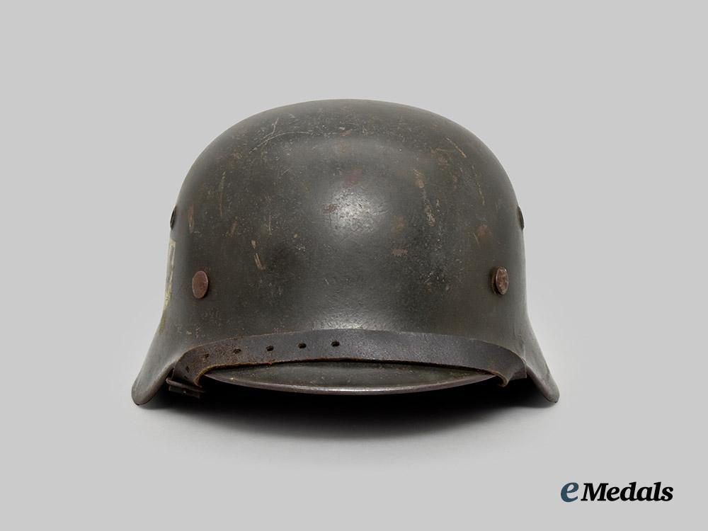 germany,_s_s._a_waffen-_s_s_m40_stahlhelm,_wartime_single_decal_version,_by_eisenhüttenwerke_thale___m_n_c0156