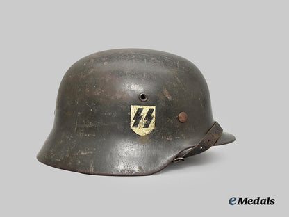 germany,_s_s._a_waffen-_s_s_m40_stahlhelm,_wartime_single_decal_version,_by_eisenhüttenwerke_thale___m_n_c0160