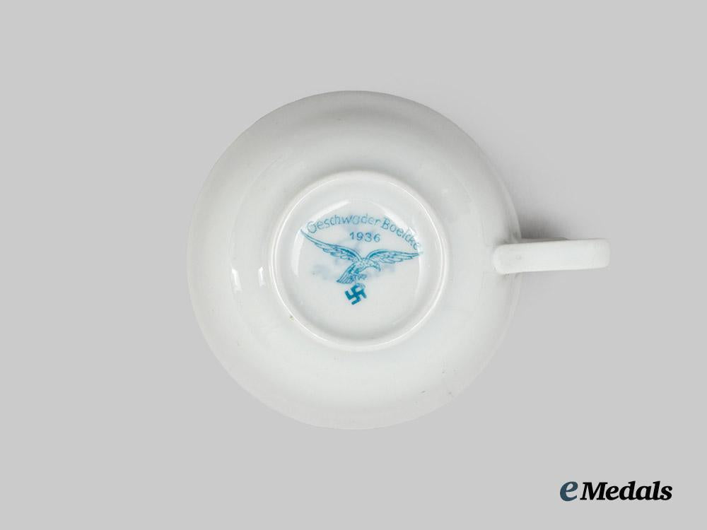 germany,_luftwaffe._a_kampfgeschwader154_boelcke_mess_hall_cup&_saucer,_by_fürstenberg___m_n_c0165