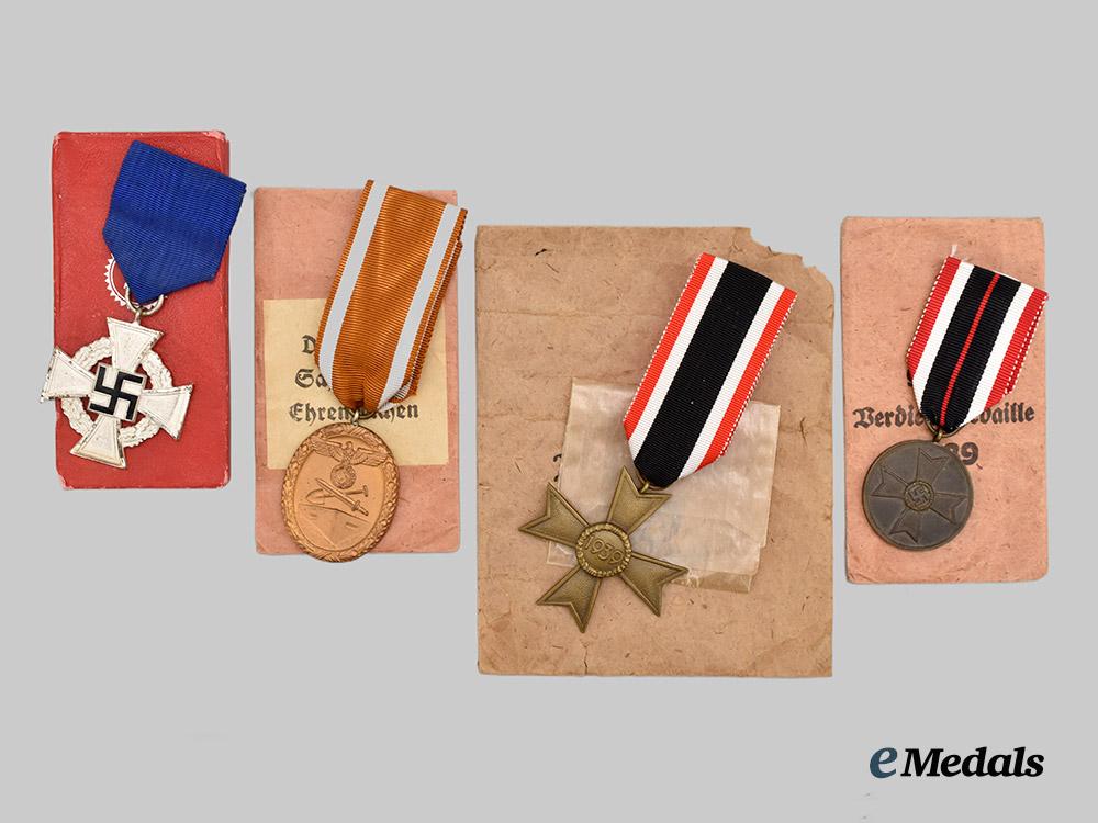 germany,_third_reich._a_lot_of_awards_for_military_and_civil_service___m_n_c0167