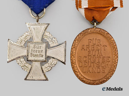 germany,_third_reich._a_lot_of_awards_for_military_and_civil_service___m_n_c0173