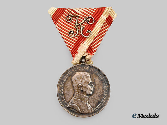 austria,_empire._an_officer’s_bravery_medal-_i_class,_karl_i_variant(1917-1918_issue)___m_n_c0177