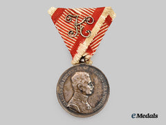 Austria, Empire. An Officer’s Bravery Medal - I Class, Karl I Variant (1917-1918 Issue)