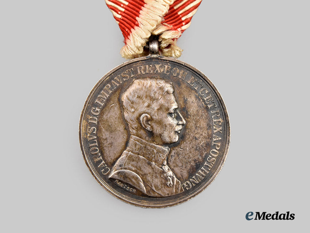austria,_empire._an_officer’s_bravery_medal-_i_class,_karl_i_variant(1917-1918_issue)___m_n_c0178