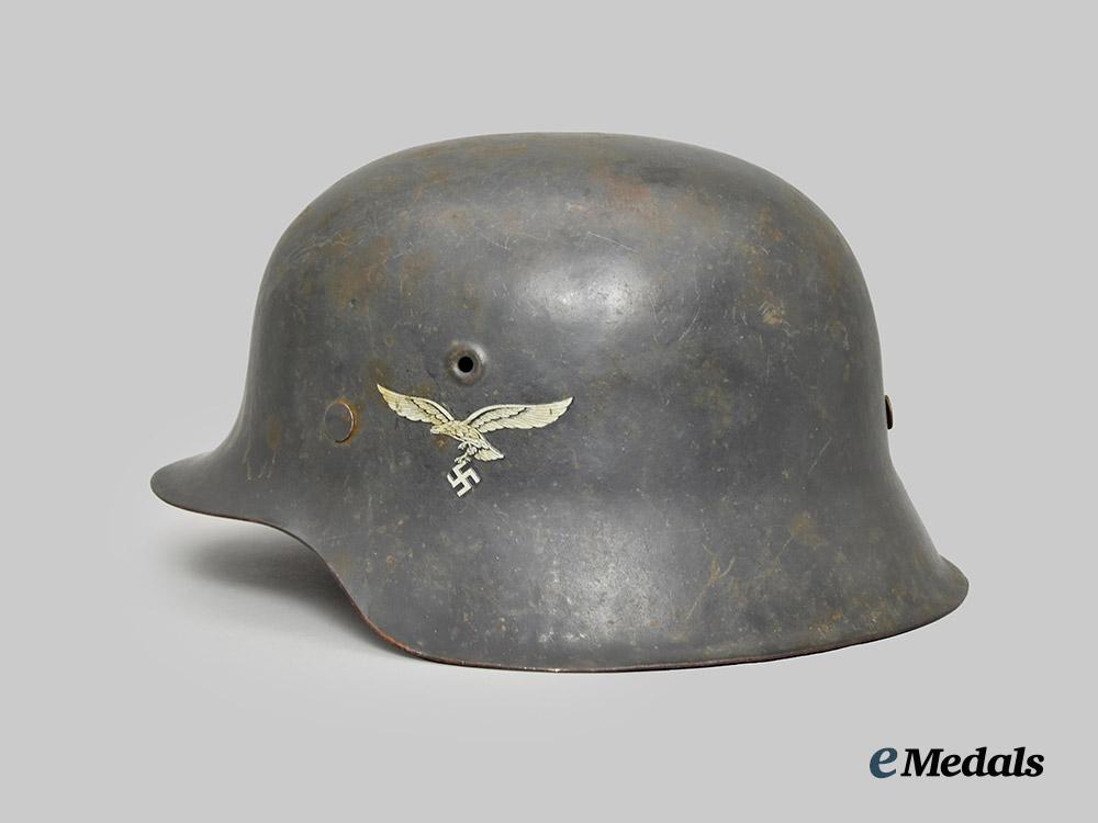 germany,_luftwaffe._an_m42_stahlhelm,_by_eisenhüttenwerke_thale___m_n_c0184