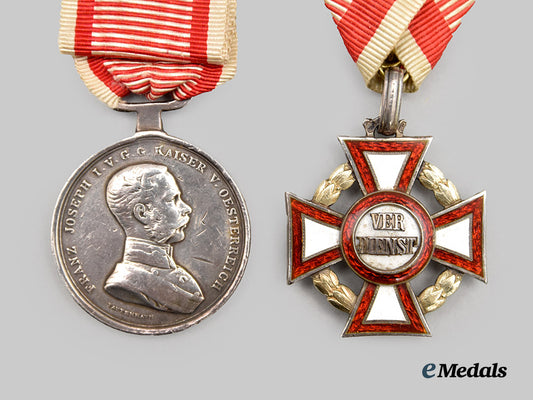 austria,_empire._a_lot_of_two_medals&_decorations(_bravery/_merit)___m_n_c0188