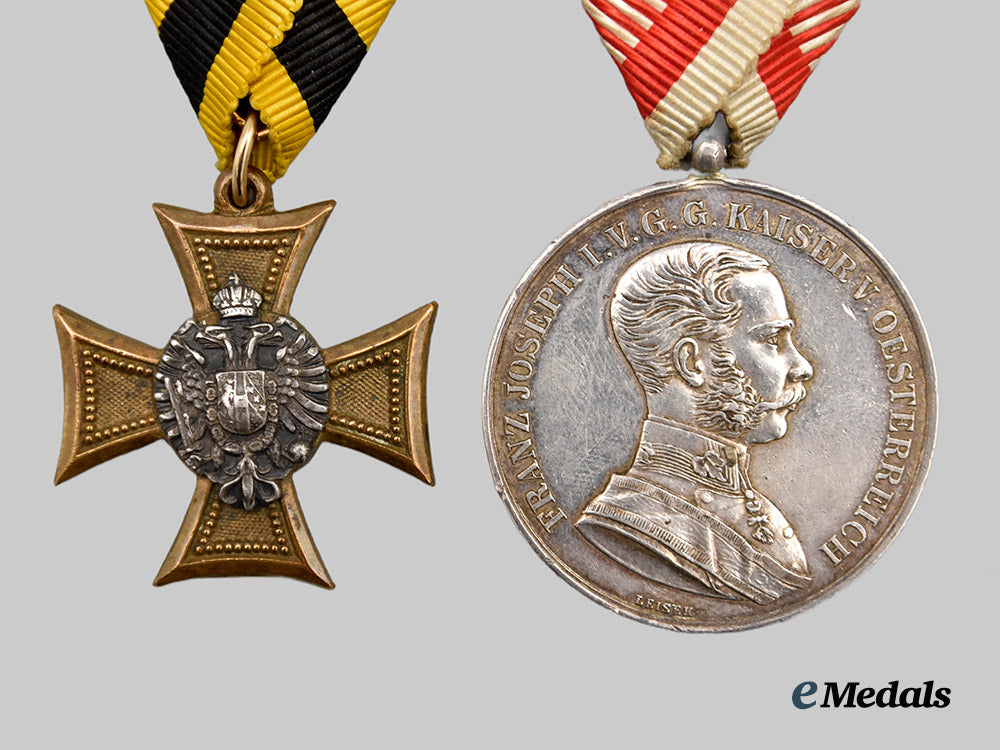 austria,_empire._a_lot_of_two_medals&_decorations(_bravery/_long_service).___m_n_c0203