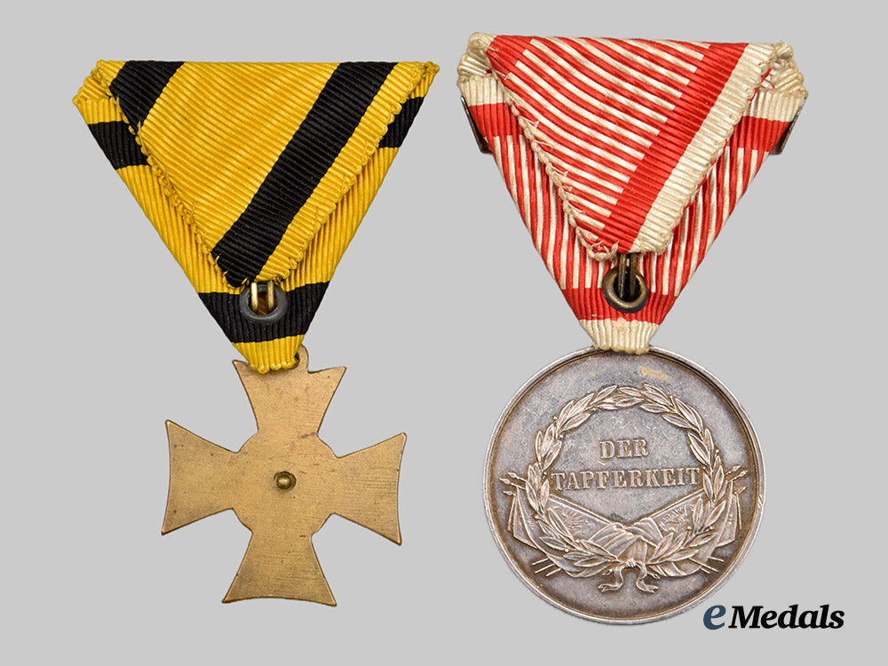 austria,_empire._a_lot_of_two_medals&_decorations(_bravery/_long_service).___m_n_c0204