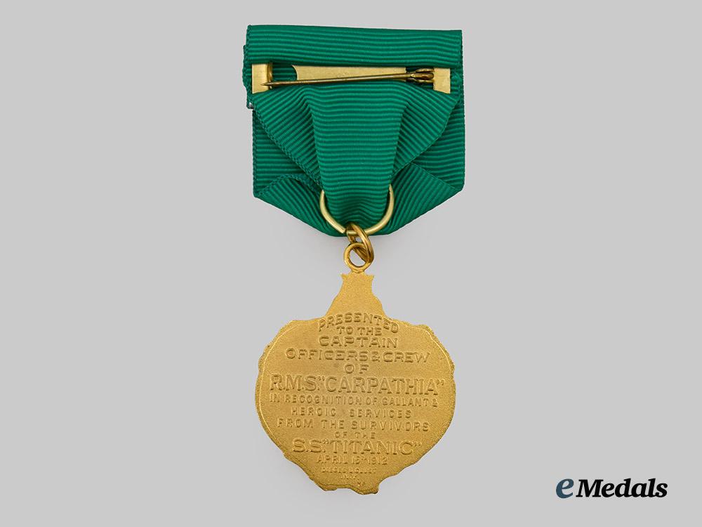 united_kingdom._an_r_m_s_carpathia_medal,_museum_example,_in_case___m_n_c0237