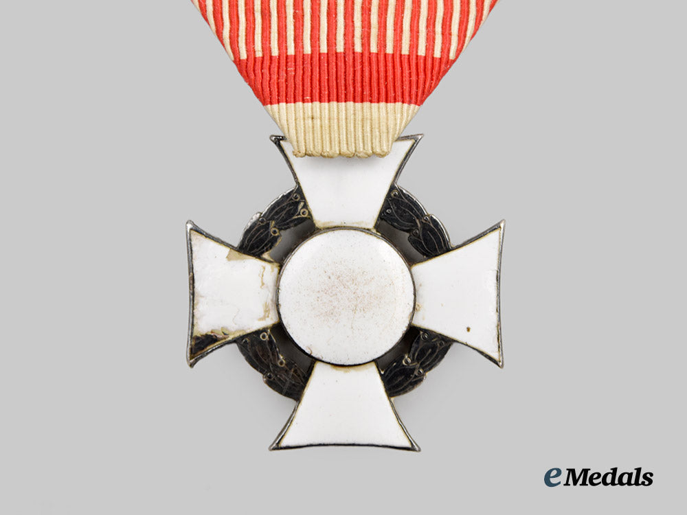 austria,_empire._a_military_merit_cross,_first_period(_one_class),_type_i_i_i_with_war_decoration___m_n_c0248