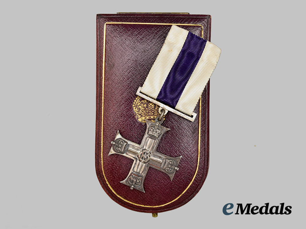 united_kingdom._a_george_v_military_cross_with_recipient___m_n_c0269