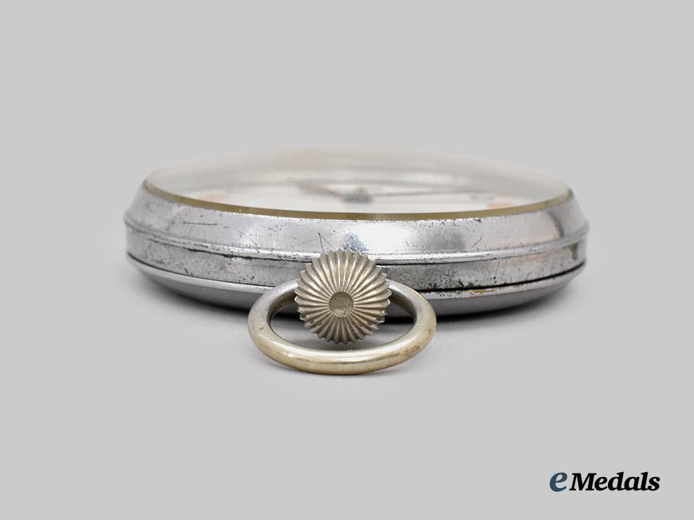 united_kingdom._an_army_serviceman’s_pocket_watch,_by_helvetia___m_n_c0292