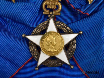 chile,_republic._an_order_of_merit,_grand_cross_badge___m_n_c0295