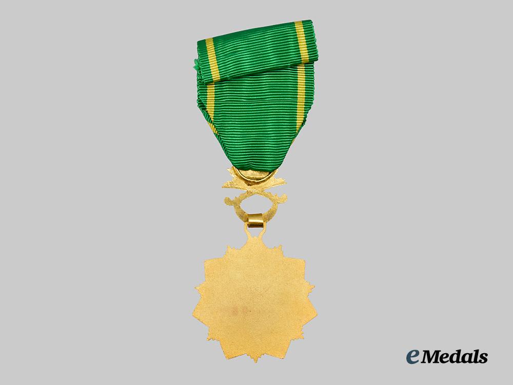 saudi_arabia._an_order_of_abdulaziz_al_saud,_i_i_i_class_officer___m_n_c0336