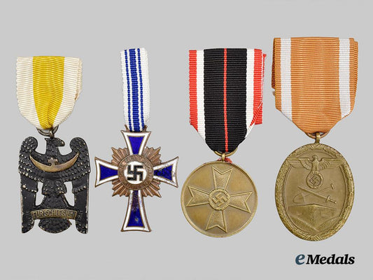 germany,_third_reich._a_mixed_lot_of_awards_for_military_and_civil_service___m_n_c0423
