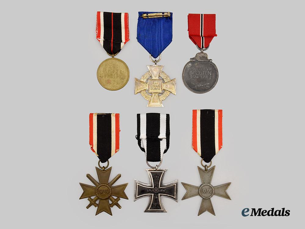 germany,_wehrmacht._a_mixed_lot_of_service_awards___m_n_c0427