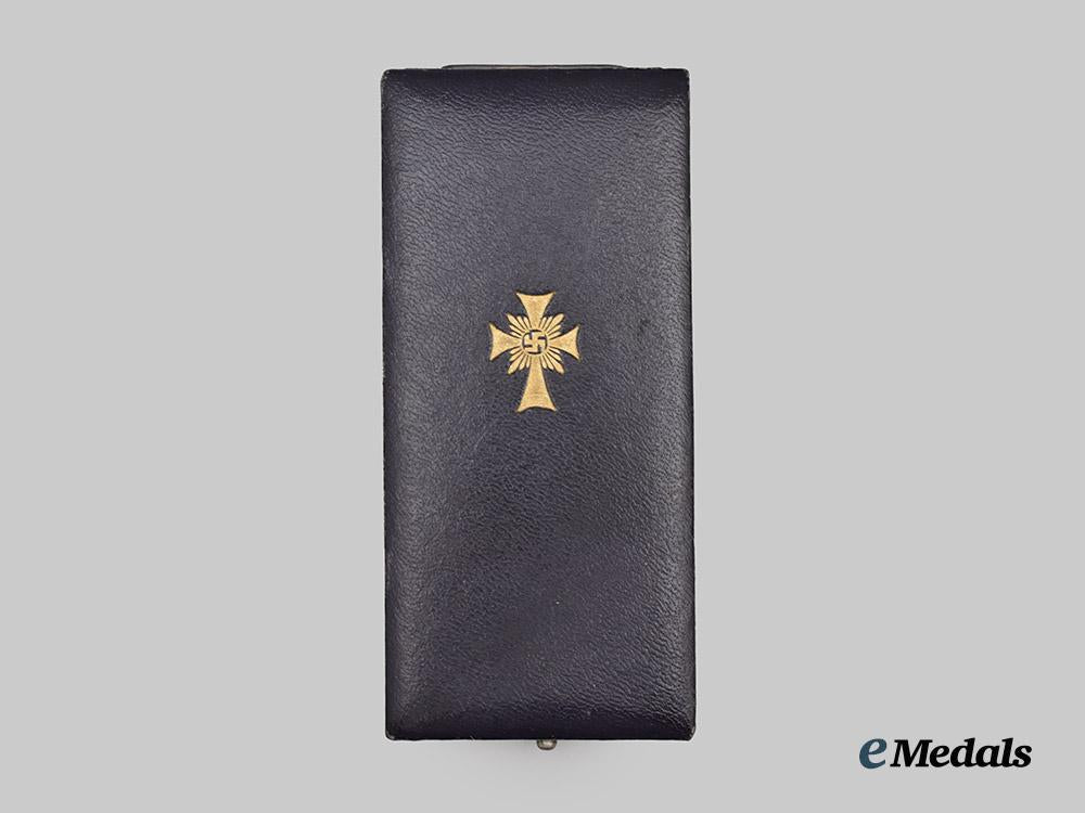 germany,_third_reich._an_honour_cross_of_the_german_mother,_silver_grade_with_miniature_and_case,_by_rudolf_souval___m_n_c0469