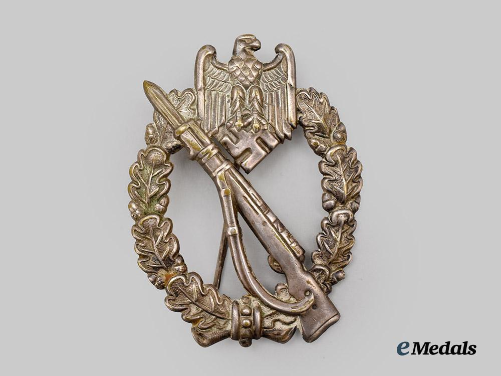 germany,_wehrmacht._an_infantry_assault_badge,_silver_grade,_by_b._h._mayer___m_n_c0474