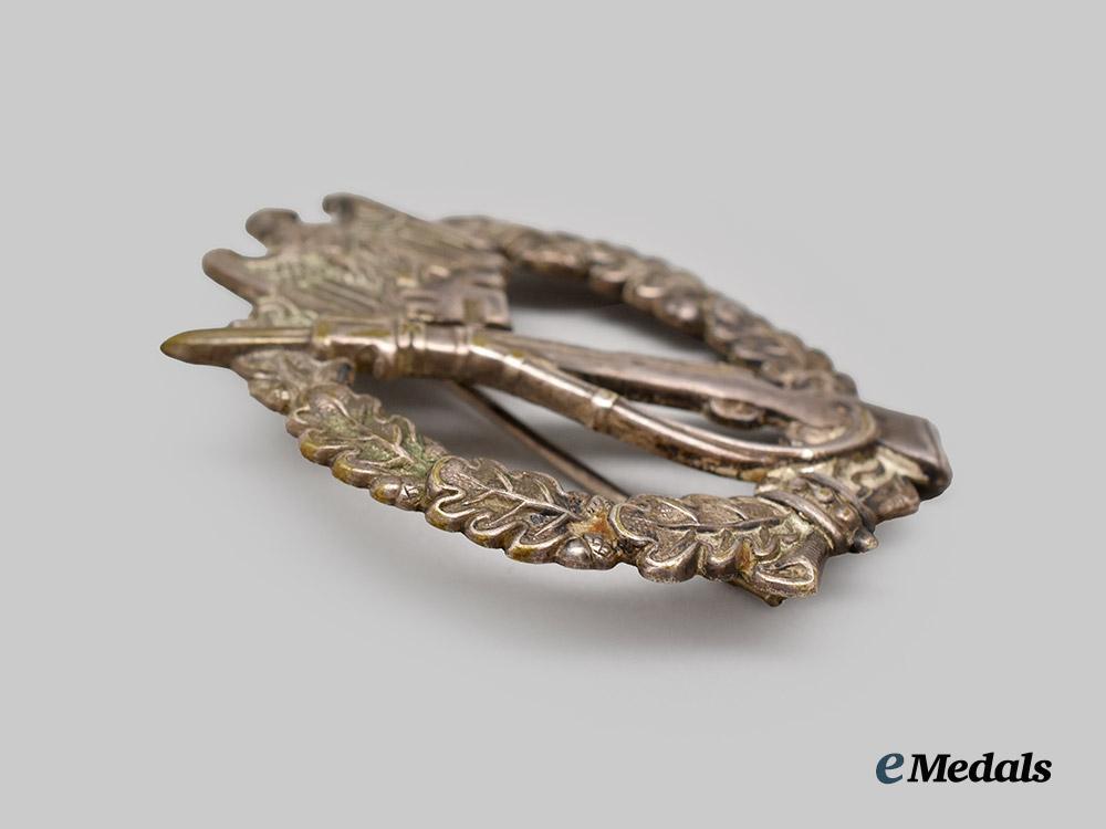 germany,_wehrmacht._an_infantry_assault_badge,_silver_grade,_by_b._h._mayer___m_n_c0475
