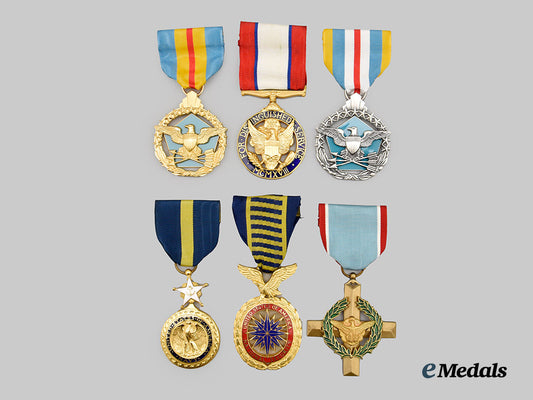 united_states._six_decorations&_awards_in_case___m_n_c0480
