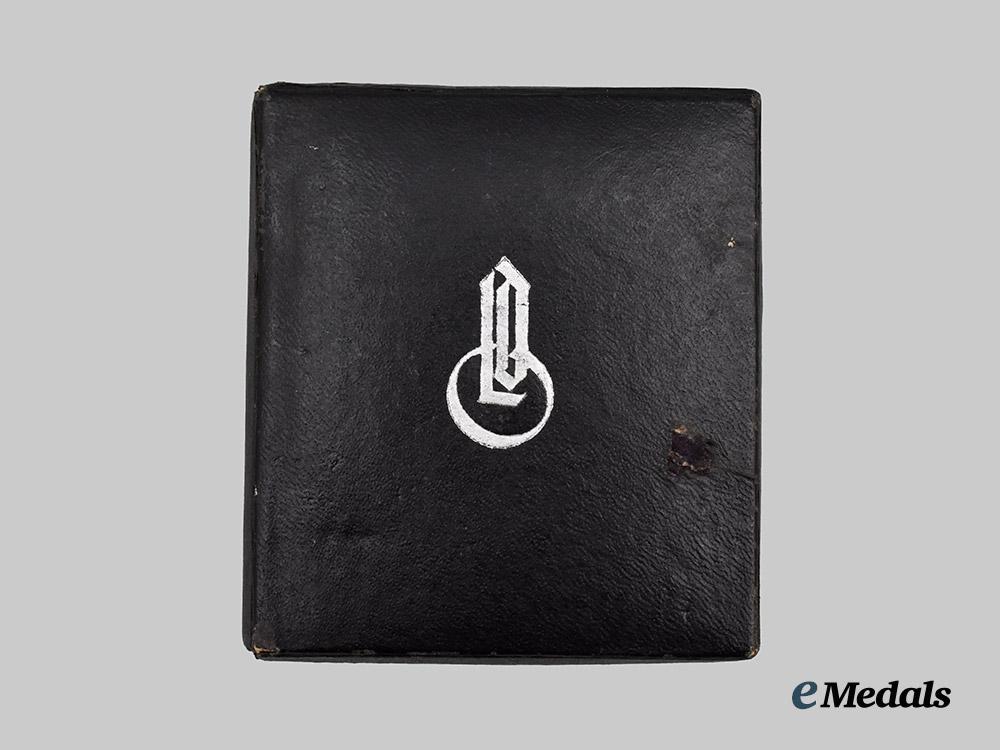 germany,_wehrmacht._a_mint1939_iron_cross_i_i_class,_by_gustav_brehmer,_with_rare_case___m_n_c0496